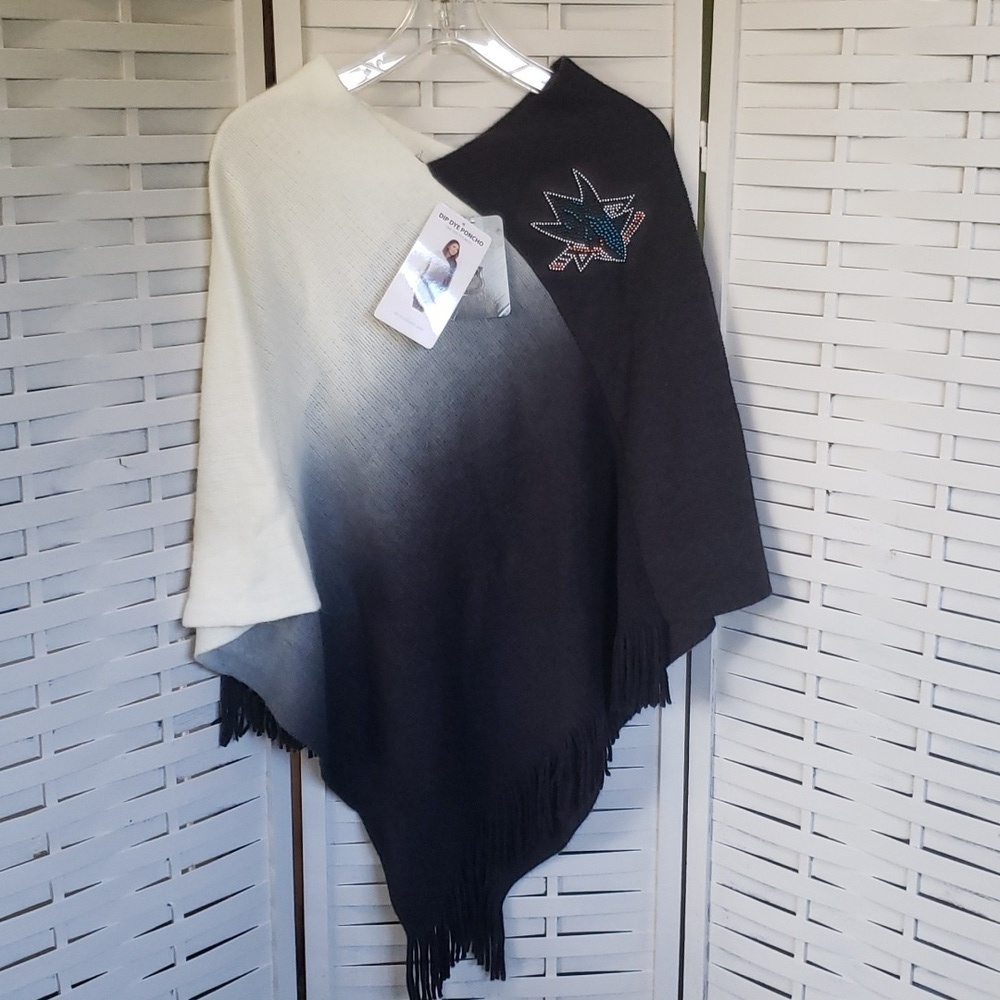 Sharks dip dye poncho nwt one size